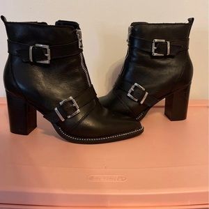 Steve Madden black leather Halle boots